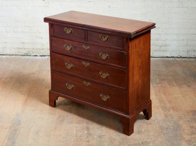 Georgian Bachelors Chest