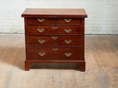 Georgian Bachelors Chest