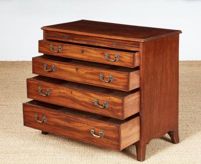 Georgian Mahogany Bachelors Chest