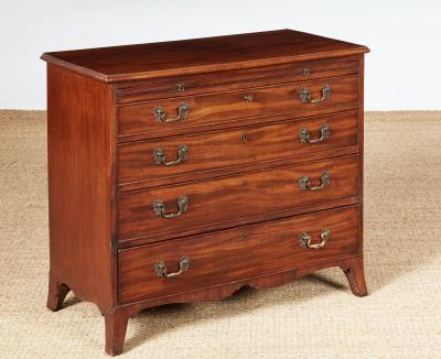 Georgian Mahogany Bachelors Chest