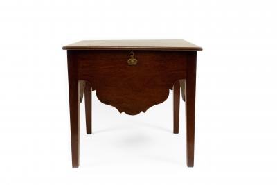 Georgian Mahogany Low End Table With Lift Top