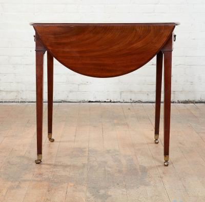 Georgian Mahogany Oval Pembroke Table