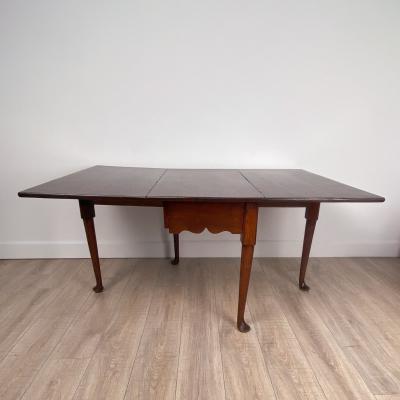 Georgian Pad Foot Dropleaf Table England circa 1780