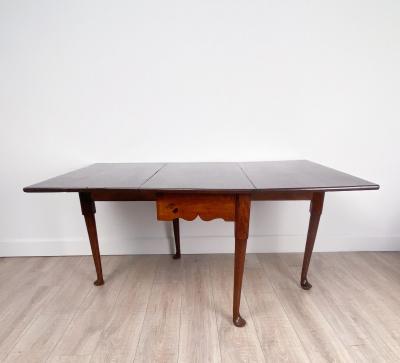 Georgian Pad Foot Dropleaf Table England circa 1780