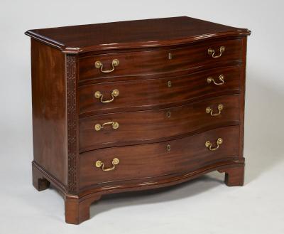 Georgian Serpentine Chest