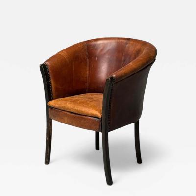 Georgian Style Distressed Brown Leather Stained Wood Tub Chair USA 1960s