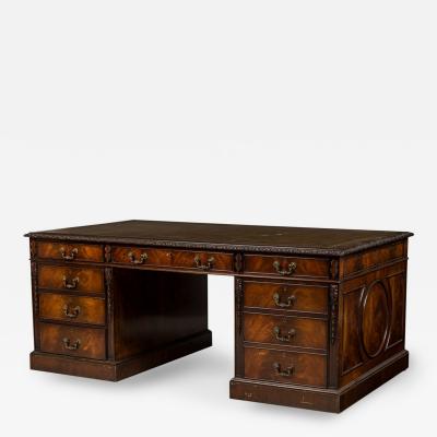 Georgian style mahogany kneehole desk