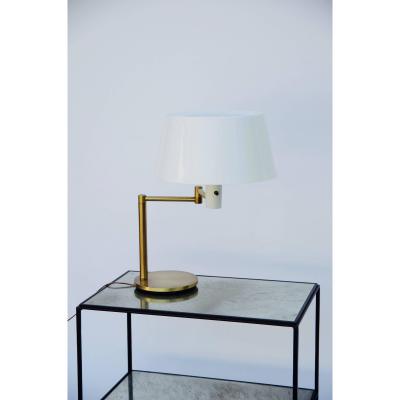 Gerald Thurston Impeccable Extendable Arm Lamp by Gerald Thurston for Lightolier