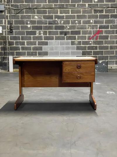 Geraldo de Barros Brazilian Modern Desk in Cerejera Hardwood Geraldo de Barros 1970s Brazil