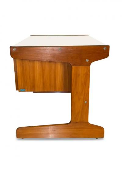Geraldo de Barros Brazilian Modern Desk in Cerejera Hardwood Geraldo de Barros 1970s Brazil