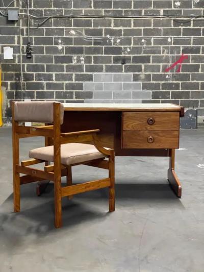 Geraldo de Barros Brazilian Modern Desk in Cerejera Hardwood Geraldo de Barros 1970s Brazil