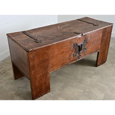 German 16th Century Oak Coffer