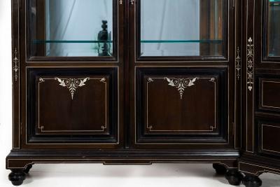 German Edwardian Ebony and Inlaid Two Part Corner Display Cabinet circa 1900
