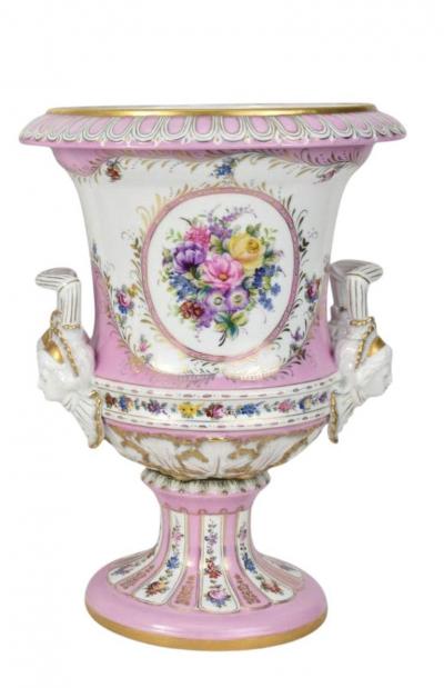 German Meissen Porcelain Painted Gilt Gold Decorated Centerpiece Urn Campana