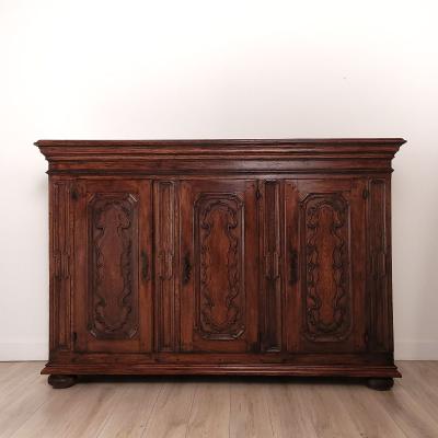 German or Italian Dairy Cabinet in Elm circa 1720