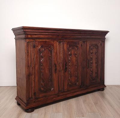 German or Italian Dairy Cabinet in Elm circa 1720