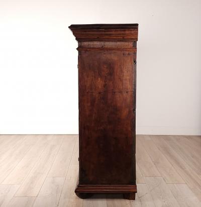 German or Italian Dairy Cabinet in Elm circa 1720