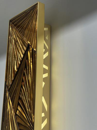 Ghir Studio Totem Hand carved Amber Crystal and Brass Wall Sconce by Ghiro Studio