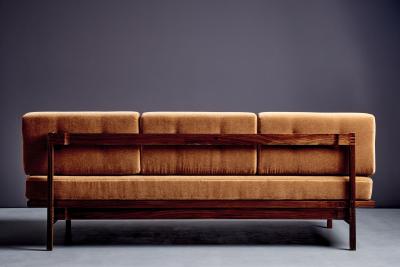 Gianfranco Frattini Daybed 882 by Gianfranco Frattini for Cassina in newly upholstered brown Mohair