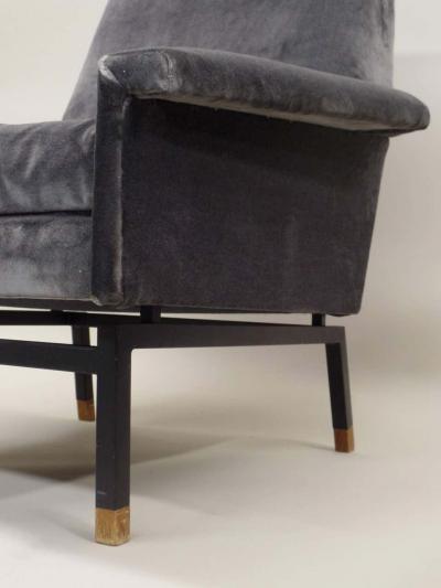 Gianfranco Frattini Italian Cantilevered Mid Century Modern Lounge Chairs Gianfranco Frattini Pair