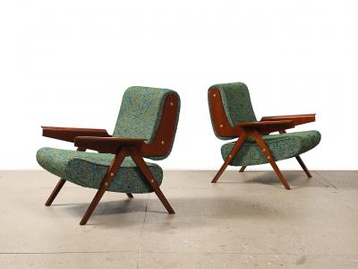Gianfranco Frattini Pair of 831 Lounge Chairs by Gianfranco Frattini for Cassina