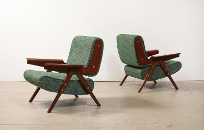 Gianfranco Frattini Pair of 831 Lounge Chairs by Gianfranco Frattini for Cassina