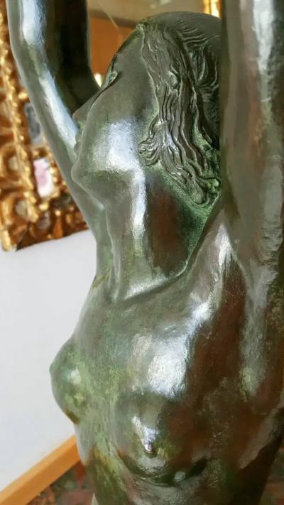 Gilbert Auguste Privat Nude Girl Venus doves grapes Art Deco Ve nus Bronze colombes aux raisins