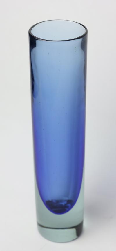 Gino Cenedese Neodymium Alexandrite Art Glass Sommerso Vase by Gino Cenedese 1960 Italy