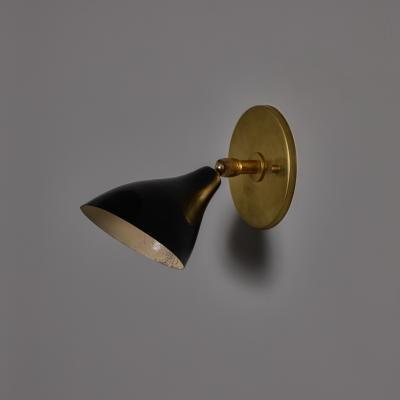 Gino Sarfatti 1960s Gino Sarfatti Model 26b Black and Brass Wall Lamp for Arteluce