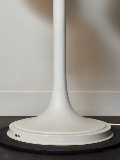 Gino Sarfatti Gino Sarfatti 543 Lamp for Arteluce White Lacquered Metal and Opaline Globes