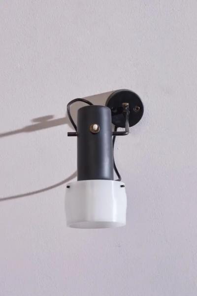 Gino Sarfatti Gino Sarfatti aluminium plexiglass wall lamp model 3 by Arteluce Italy 1950s