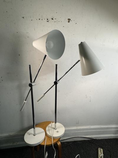 Gino Sarfatti MODERNIST ADJUSTABLE WHITE ENAMEL CHROME CONE SHADE LAMPS