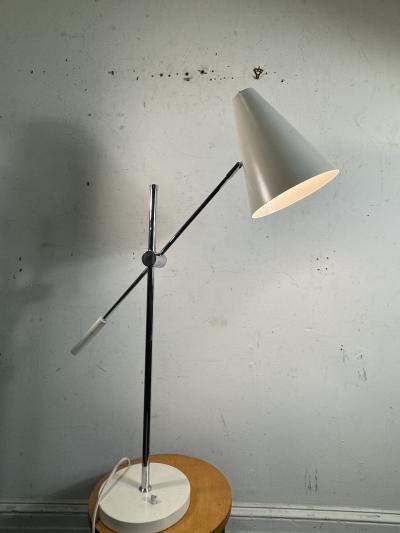 Gino Sarfatti MODERNIST ADJUSTABLE WHITE ENAMEL CHROME CONE SHADE LAMPS