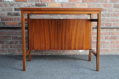 Gio Ponti Diminutive Gio Ponti for Schirolli Stained Mahogany and Laminate Writing Table