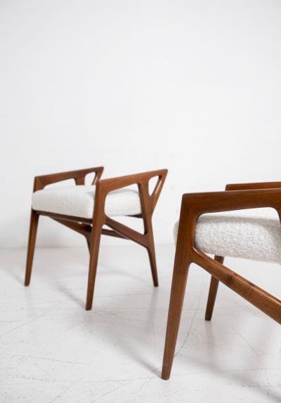 Gio Ponti Gio Ponti PAIR OF ITALIAN STOOLS IN WALNUT AND CREAM BOUCLE