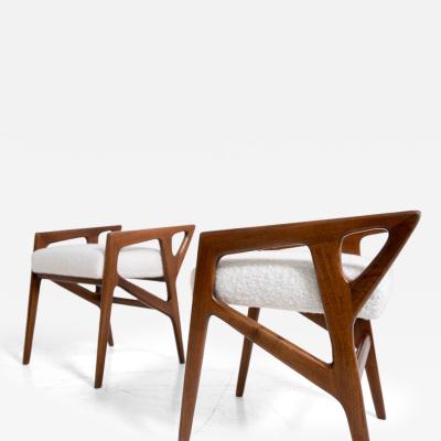 Gio Ponti Gio Ponti PAIR OF ITALIAN STOOLS IN WALNUT AND CREAM BOUCLE