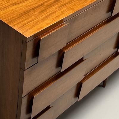 Gio Ponti Gio Ponti Singer Sons Italian Mid Century Modern Sculptural Dresser Walnut