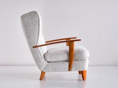 Gio Ponti Gio Ponti Wingback Chair in Cherry Wood and M lange Nobilis Fabric Italy 1929