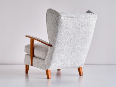 Gio Ponti Gio Ponti Wingback Chair in Cherry Wood and M lange Nobilis Fabric Italy 1929