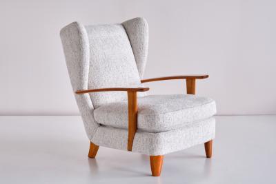 Gio Ponti Gio Ponti Wingback Chair in Cherry Wood and M lange Nobilis Fabric Italy 1929