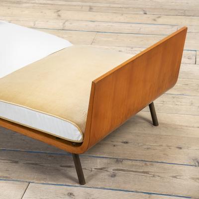 Gio Ponti Gio Ponti Wooden and fabric Bench