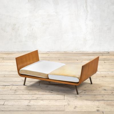 Gio Ponti Gio Ponti Wooden and fabric Bench
