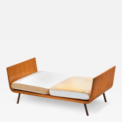 Gio Ponti Gio Ponti Wooden and fabric Bench