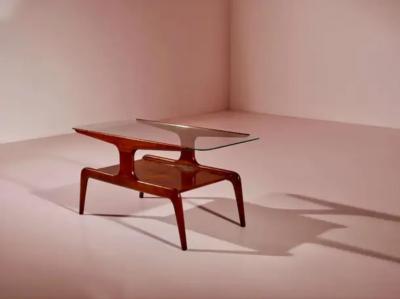 Gio Ponti Gio Ponti low table made of African walnut wood and glass Italy 1950s