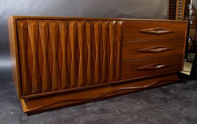 Gio Ponti Italian Modern Walnut Cabinet Dresser Style of Ponti