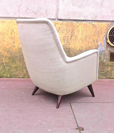 Gio Ponti Pair of Extremely Refined Design Pair of Armchairs attributed to Gio Ponti