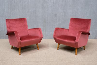 Gio Ponti Pair of Gio Ponti Armchairs in Coral Red Velvet and Beech Asko Finland 1957