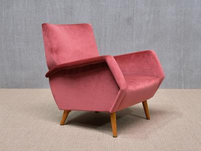 Gio Ponti Pair of Gio Ponti Armchairs in Coral Red Velvet and Beech Asko Finland 1957
