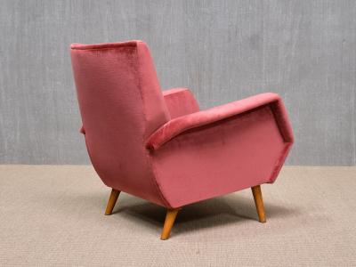 Gio Ponti Pair of Gio Ponti Armchairs in Coral Red Velvet and Beech Asko Finland 1957