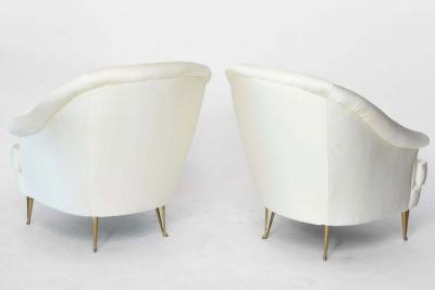 Gio Ponti Pair of ISA Italian Modern White Club Chairs Attributed to Gio Ponti